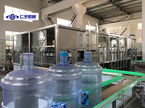 桶装乐动官方网站的日常维护和定期保养